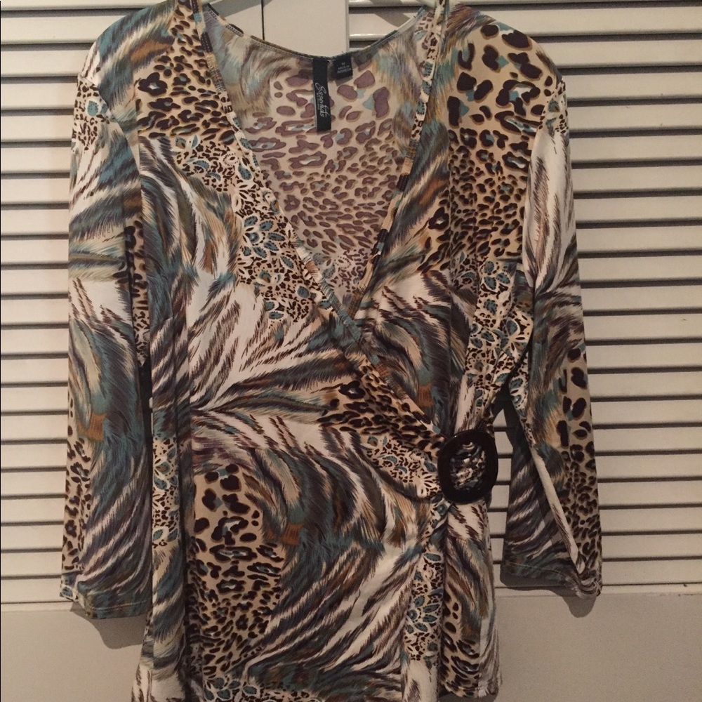 Essentials by Milano top